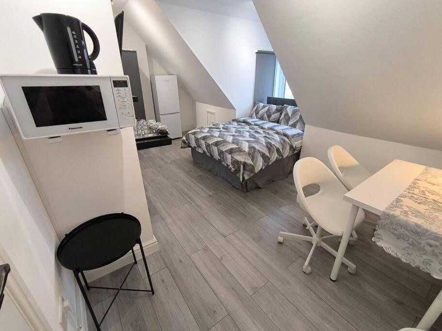 Studio Style Room, Near Tooting Broadway Station لندن المظهر الخارجي الصورة
